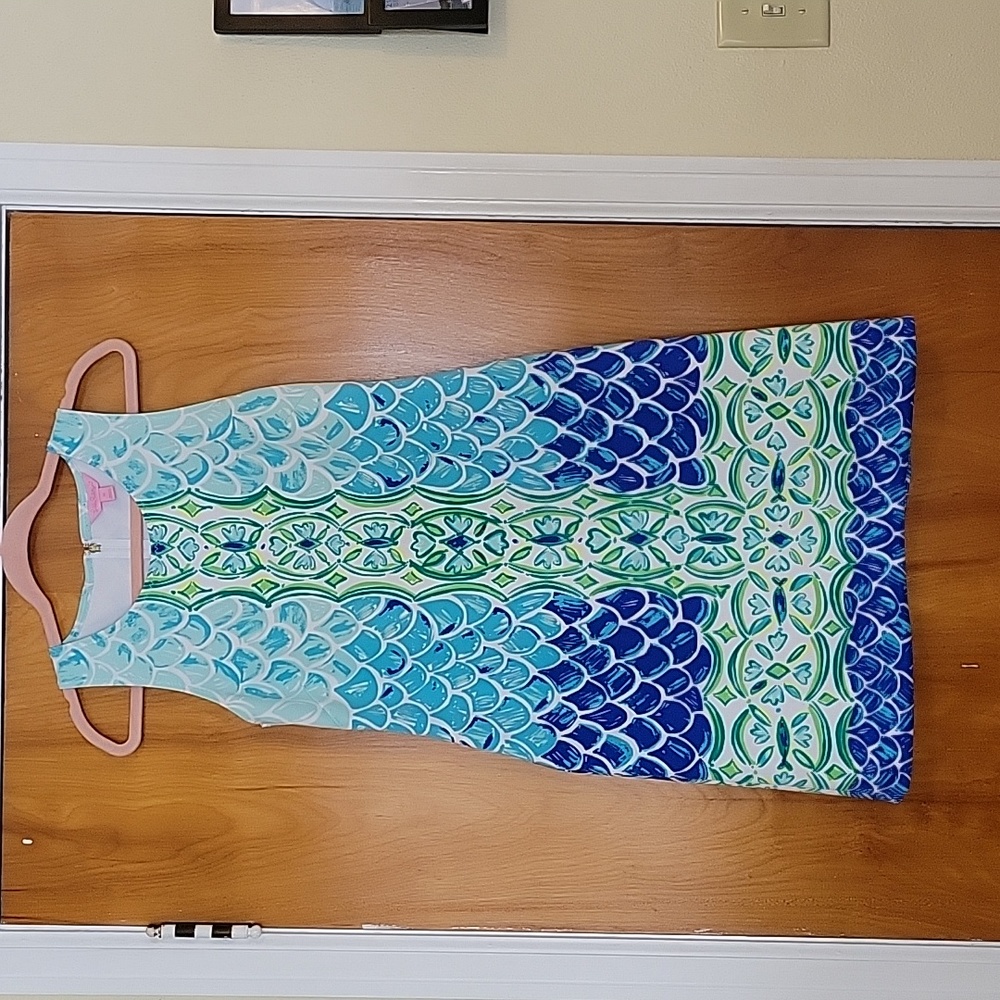 EUC Lilly Pulitzer shift dress, mermaid print, sz M (6-8); has been taken in